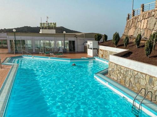 Cozy apt pool&tennis