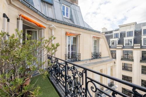 Veeve - Haussmannian Heights