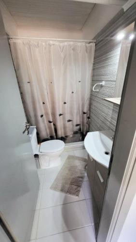 Gallery image of Housebutterfly in Toroni