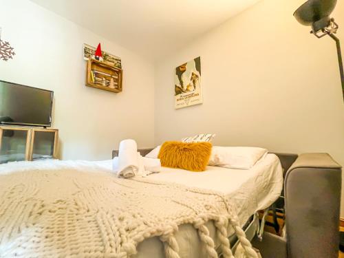 Postel nebo postele na pokoji v ubytování Loft Serenitat Montana Park