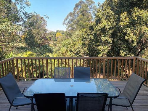 Balkoni atau teres di Luxury in Pietermaritzburg