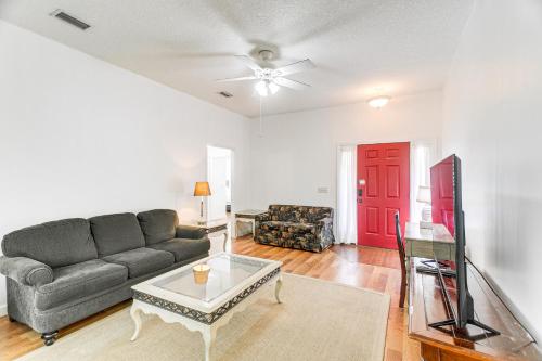 Фотография из галереи Cozy Brunswick Home 13 Mi to St Simons Island! в городе Брансуик