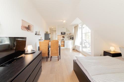 Postel nebo postele na pokoji v ubytování Ferienwohnung Strandnah