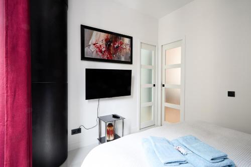 Champs-Élysées Executive Apartment