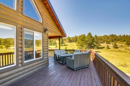 Long Valley JunctionにあるAlton Cabin with Wraparound Deck, Forest Viewsのギャラリーの写真