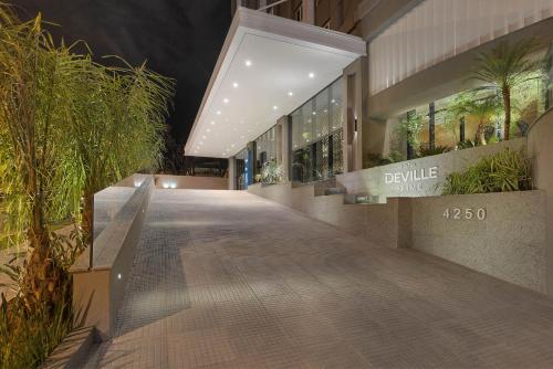 Deville Prime Campo Grande — Facade/entrance