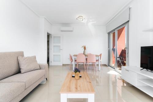 Μια τηλεόραση ή/και κέντρο ψυχαγωγίας στο Aparthotel Laguna Rosa