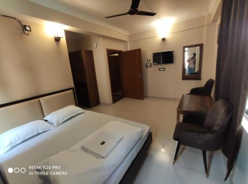 Μια τηλεόραση ή/και κέντρο ψυχαγωγίας στο Krishna Inn