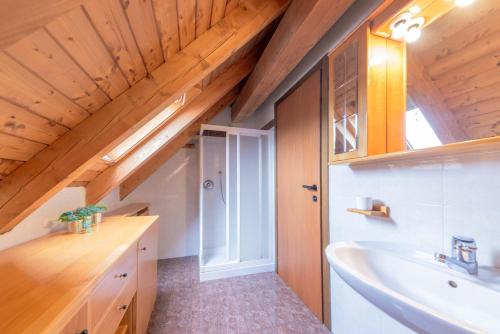 Ένα μπάνιο στο Comano Vacanze Appartamenti