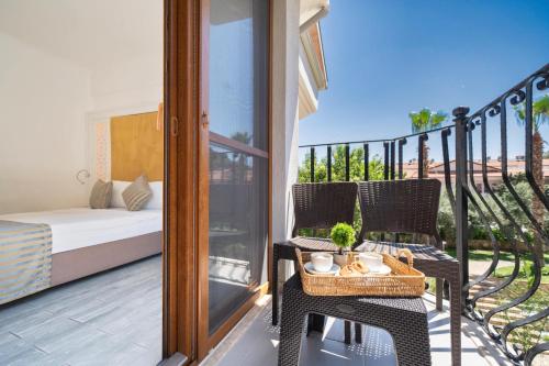 Μπαλκόνι ή βεράντα στο Ata Lagoon Beach Hotel