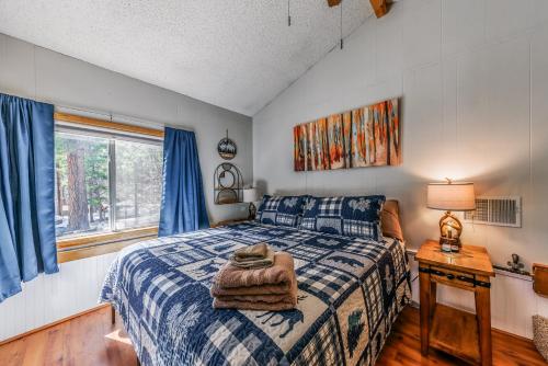 Ένα ή περισσότερα κρεβάτια σε δωμάτιο στο Happy Home