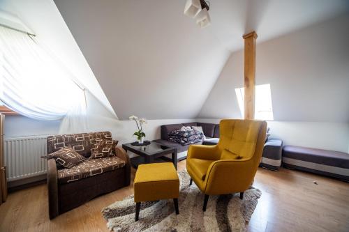 Apartament II-poziomowy POBIEROWO nam morzem