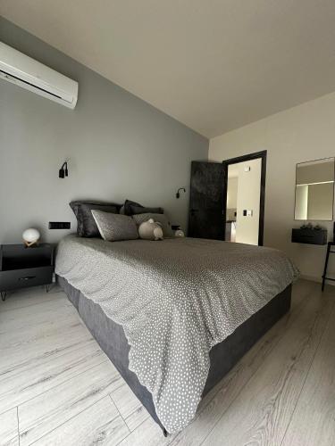 His Luxury Apartment
