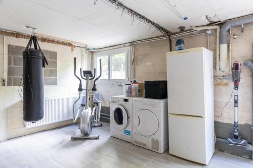 Photo de la galerie de l'établissement Le Grand Pin - Maison confortable et spacieuse, à Montfaucon