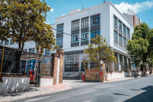 - Apartamento con Parking - QH Plaza San Isidro