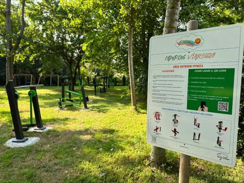 Taman di luar Camping Village Viareggio