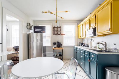 Gallery image of Newly Renovated 5BR 2BA Haven with Amenities in Bridgeport