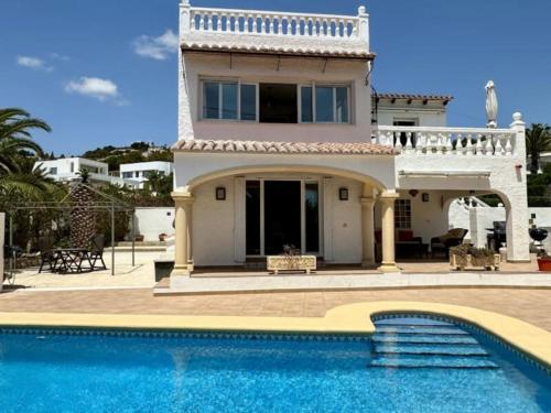 Casa Dega- Large three bedroom villa in Moraira