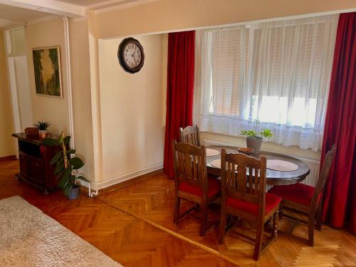 תמונה מהגלריה של A2 apartment Nis - 80 m2 - City center בניש