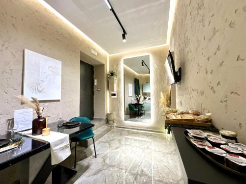 Area soggiorno di Falco Boutique Home with Jacuzzi