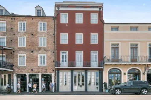 French Market Inn in Metairie Terrace