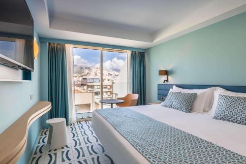 Un ou plusieurs lits dans un hébergement de l'établissement Barceló Benidorm Beach - Adults Recommended