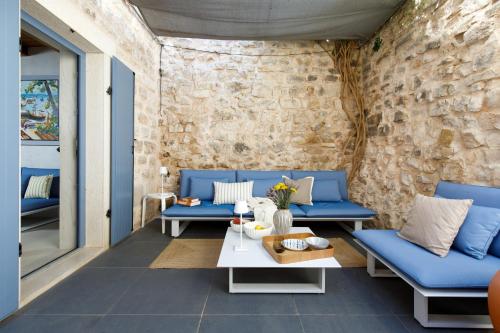 Baby Blue - ZF Hvar