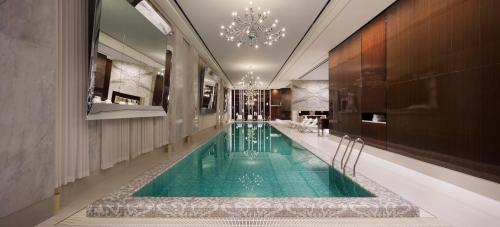 Bazén v ubytování JW Marriott Dongdaemun Square Seoul nebo v jeho okolí