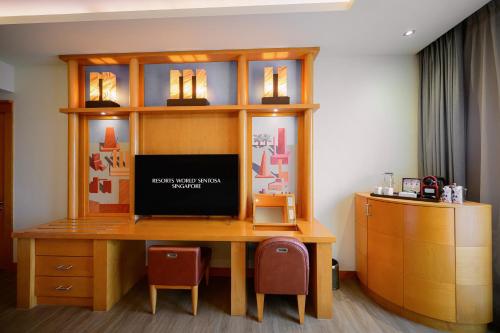TV a/nebo společenská místnost v ubytování Resorts World Sentosa - Hotel Michael