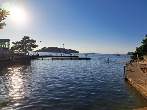 PARENTIUM TOWN BEACH