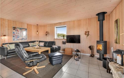 TV a/nebo společenská místnost v ubytování Holiday Home Hemmet 97 With Hot Tub