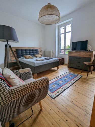 Photo de la galerie de l'établissement Anne et Stan - Chambres avec petit dejeuner - proche centre ville et circuit, au Mans