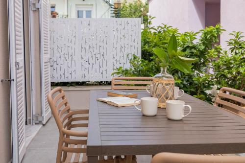 Two Bedroom Apartment Athena