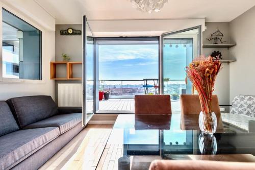 F2 moderne terrasse lumineux proche transport Free Parking