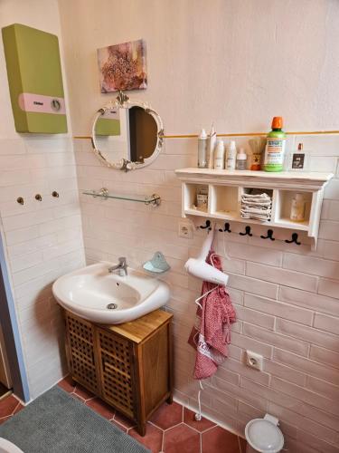Ένα μπάνιο στο Alte Schule Kail - Wohnung 1