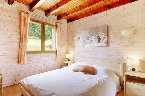Katil atau katil-katil dalam bilik di Chalet Le Grizzli-3 chambres- 8 couchages- vue imprenable