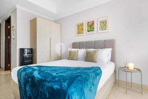 Postel nebo postele na pokoji v ubytování Terra by Kozystay - Menteng