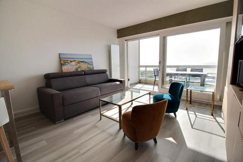 Photo de la galerie de l'établissement Annonce professionnelle, Studio avec très belle vue mer, 3ème étage, pour 4 personnes max, à Hardelot-Plage