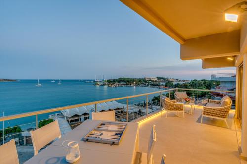 Vouliagmeni - Stunning Sea View