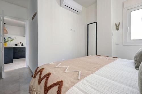 Renovated apt Douro - balcony right at the sea