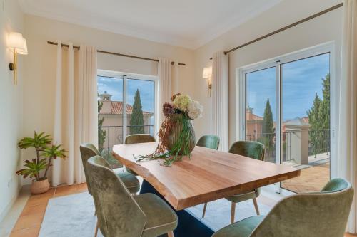 Gambar di galeri bagi Balancal Apartments and Villas Palheiro Village di Funchal