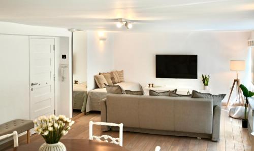 Bright and comfy apartment in the heart of Athens