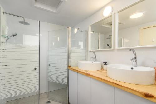 New Gordon Beach 1BR with terace