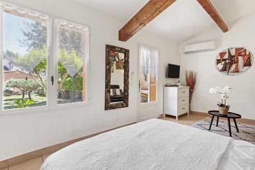 Φωτογραφία από το άλμπουμ του Appartement Terrasse proche cascade σε Carcès