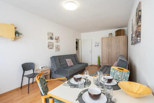 Posezení v ubytování 02 Gdańsk Przymorze - Apartament Mieszkanie dla 6 os