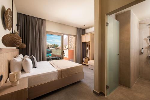 Gallery image of Castaway Suites - Studios Christos in Limenaria