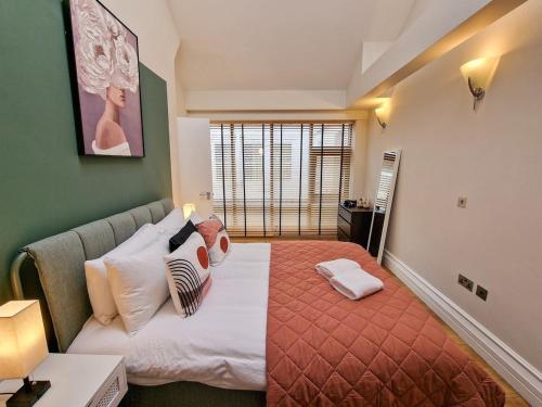 3 Bed Piccadilly Duplex City Centre photo 10