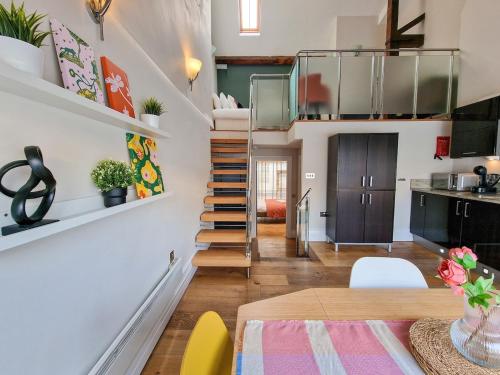 3 Bed Piccadilly Duplex City Centre photo 12