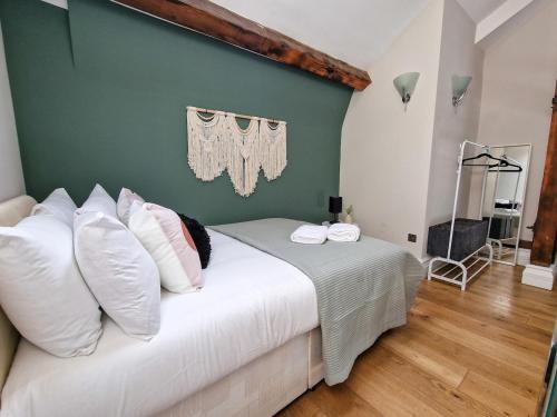 3 Bed Piccadilly Duplex City Centre photo 14