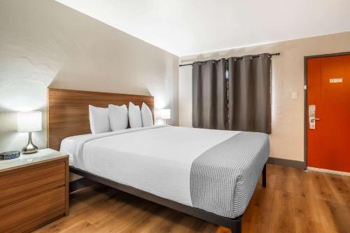 La Luna Inn, Ascend Hotel Collection Image